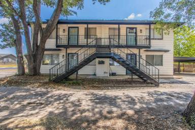 Main picture of 104 Prestwick Blvd