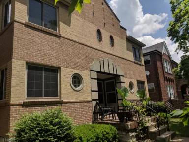 Main picture of 4975 Potomac St