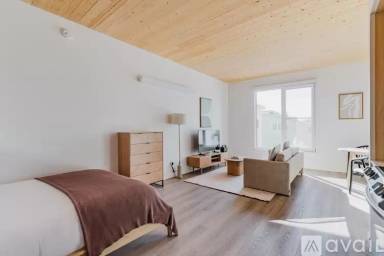 Main picture of 154 Broadway