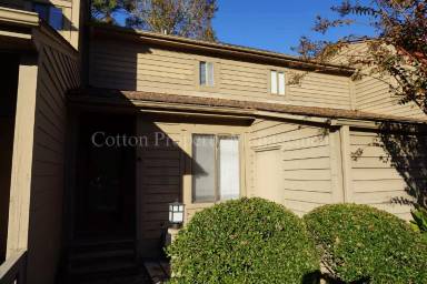 Main picture of 229 Saint Luke Ct