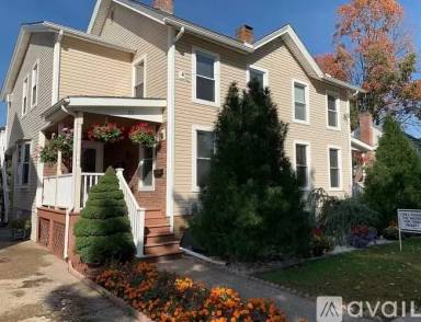 Main picture of 23 Charles St
