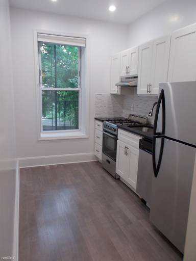 Main picture of 732 Washington Ave