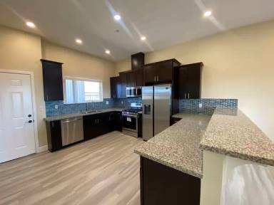 Main picture of Pacific Heights Apartments