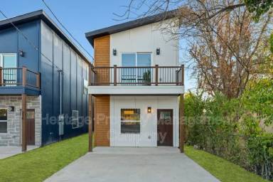 Main picture of 212 Cooper St