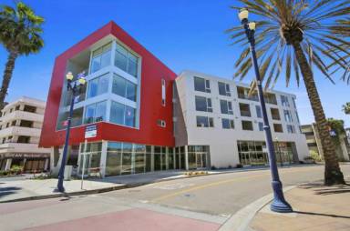 Main picture of 495 Promenade Ave