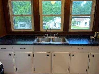 Main picture of 215 S Bilbro Ave