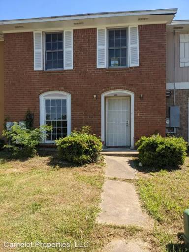 Main picture of 5931 Singleton St
