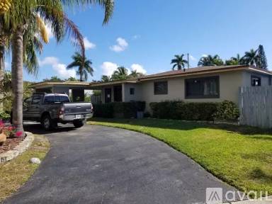 Main picture of 603 N 31st Ct