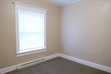 Main picture of 193 W Bond St