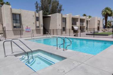 Main picture of 1400 E Palm Canyon Dr