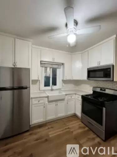 Main picture of 207 Lake Shore Ter