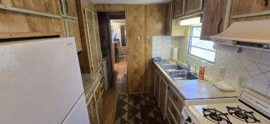Main picture of 400 N Plaza Dr