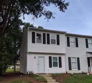 Main picture of 22 Providence Ct