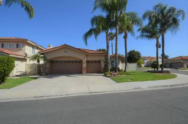 Main picture of 45570 Calle Ayora