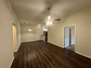 Main picture of 5101 Playpen Dr