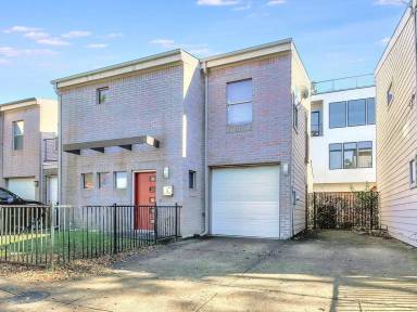 Main picture of 1418 Beaumont St