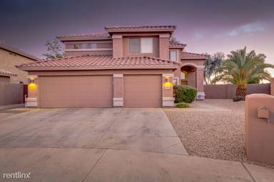 Main picture of 5001 E Libby St
