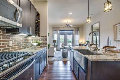 Main picture of 6302 West Rd