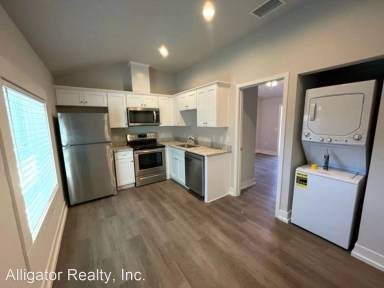 Main picture of 116 NW 9th St
