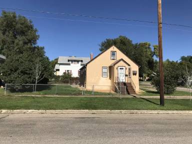 Main picture of 1000 1st St SE