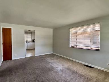 Main picture of 3211 S Lincoln St