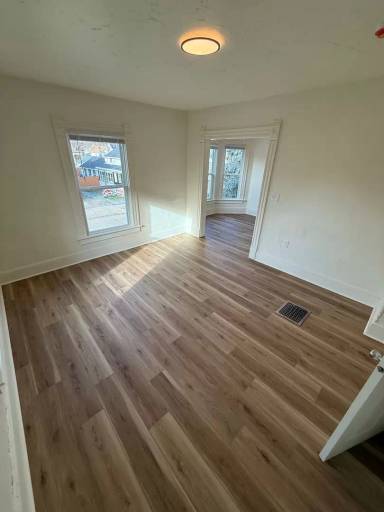 Main picture of 638 Central St