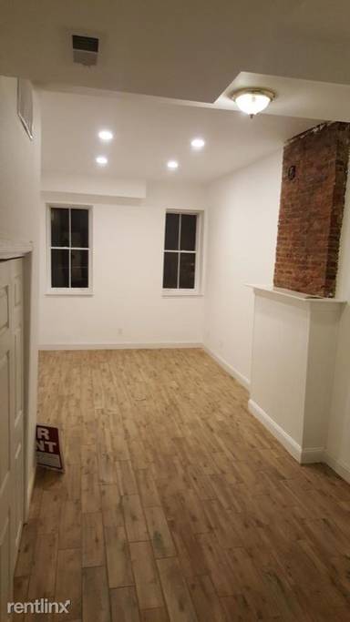 Main picture of 1923 North St