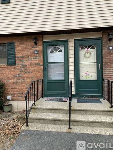 Main picture of 39 Horton Hill Rd