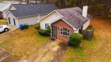 Main picture of 688 Thomasville Blvd SE