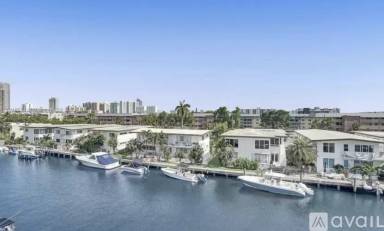 Main picture of Cristal Shores Condo