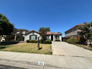 Main picture of 1353 Downie Point Dr