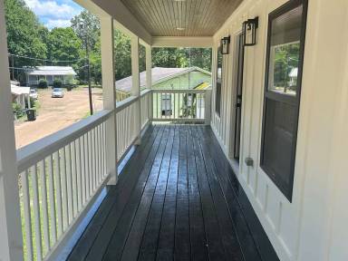 Main picture of 1210 Rogers Dr