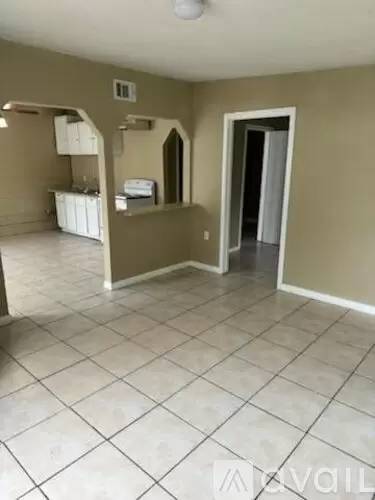 Main picture of 207 E Baylor