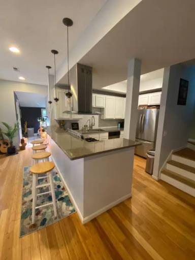 Main picture of 5911 W Clinton Ave