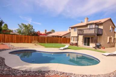 Main picture of 78715 La Palma Dr