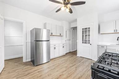 Main picture of 4763-4765 Goethe Ave