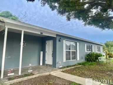 Main picture of 2076 7th Ave SW