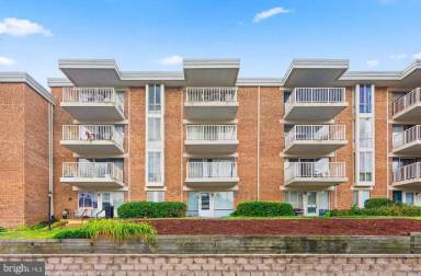 Main picture of 2627 Fort Farnsworth Rd