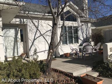 Main picture of 4620 W 4th St