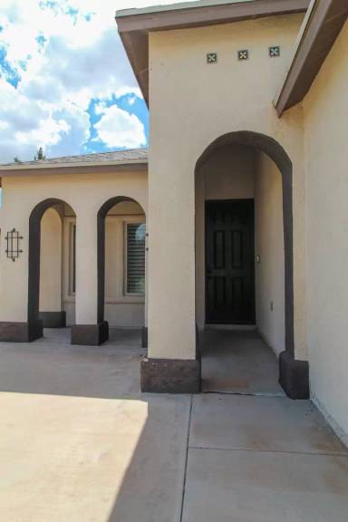Main picture of 2209 Honour Point Pl