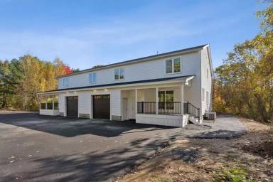 Main picture of 16 Black Smith Rd
