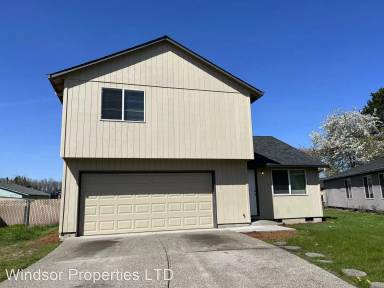 Main picture of 975 SW 178th Pl