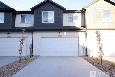 Main picture of 13738 S Devers Dr