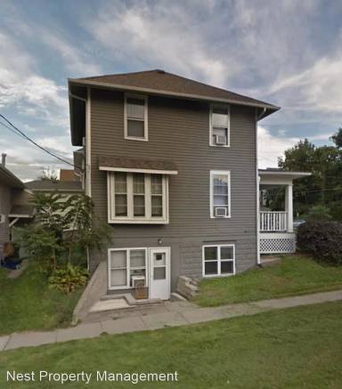 Main picture of 904 1/2 Iowa Ave