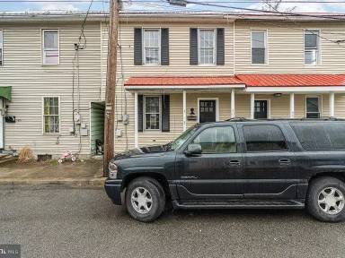 Main picture of 608 North St