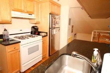 Main picture of 1800 W Belmont Ave