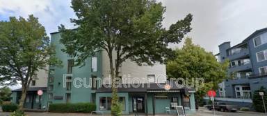 Main picture of 9400 Roosevelt Way NE