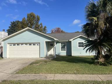 Main picture of 419 Primrose Cir