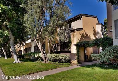 Main picture of 7954 Mission Center Ct