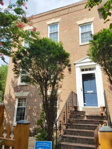 Main picture of 1307 S Glebe Rd